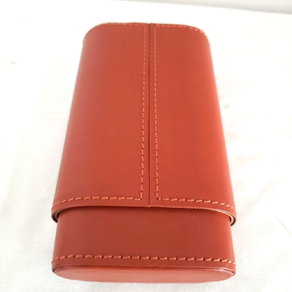 Beautiful Ava Maria Cigar Case Tan Leather - Picture 3 of 9